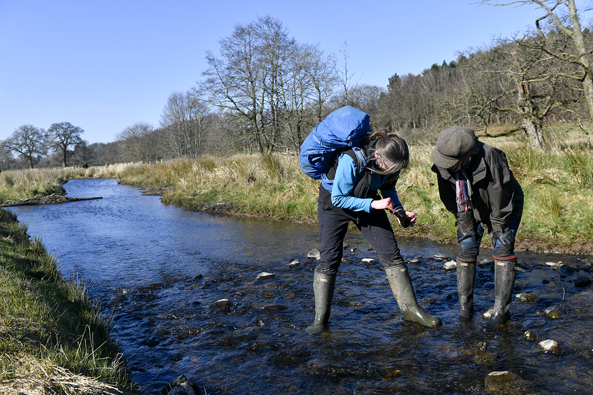 river dipping at Flakebridge